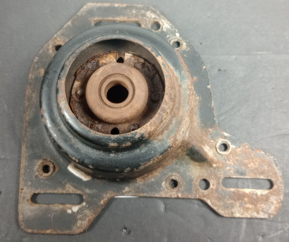 88-92 Camaro Z28 Firebird Trans Am Front Upper Shock Strut Mount Bearing LH